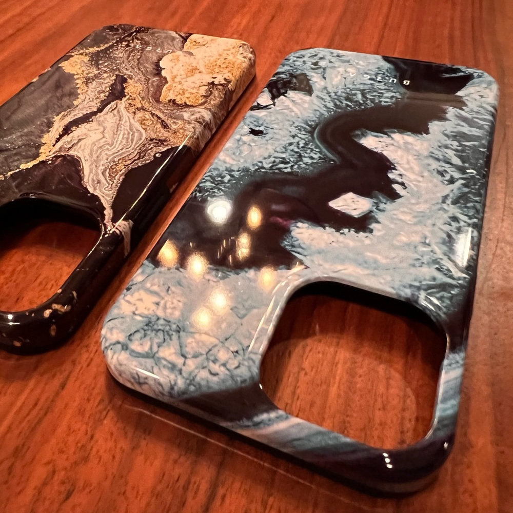 iPhone 12 Pro Max cases - Picture 3 of 5